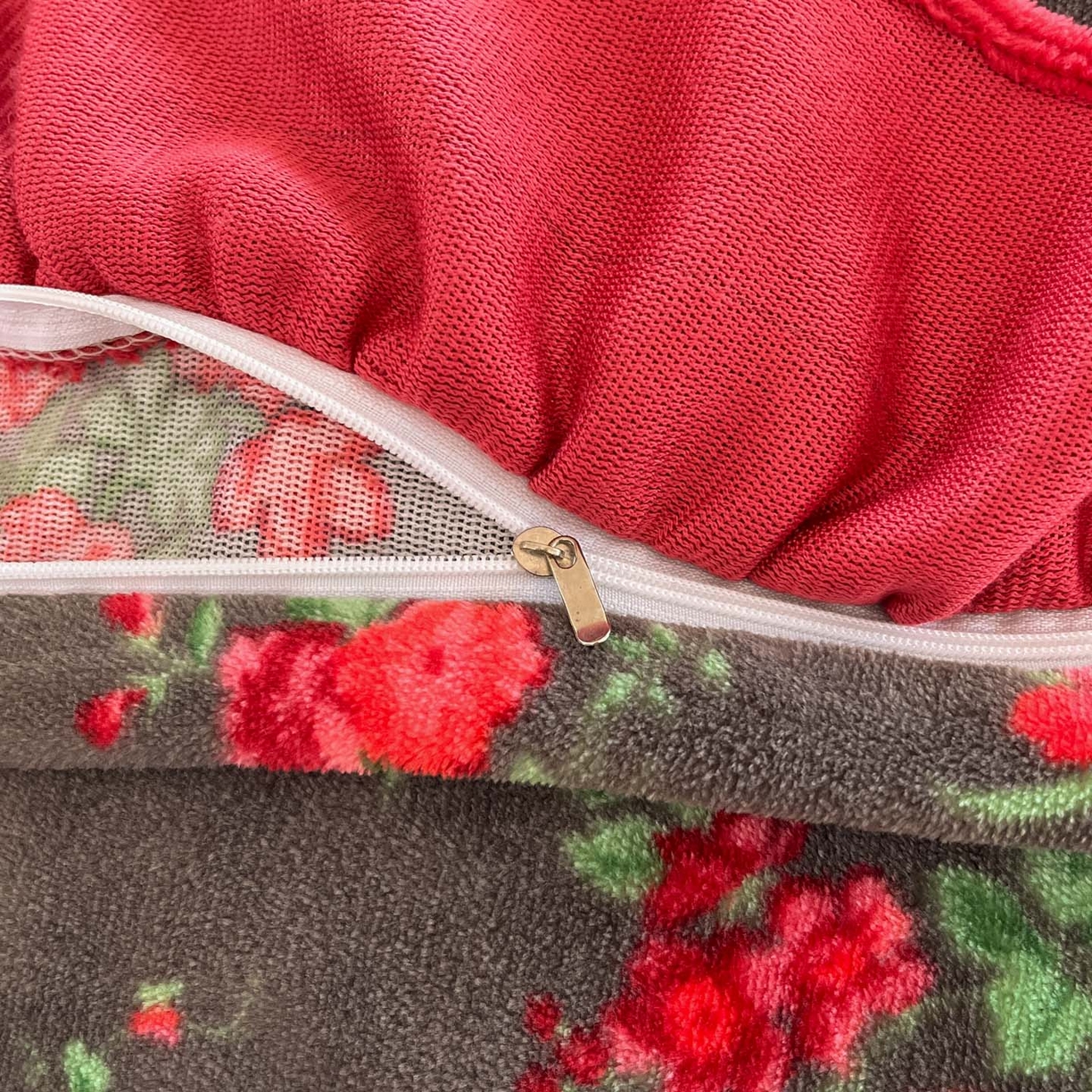 91家纺网 家纺一手货源 找家纺 牵依 2025新款韩版牛奶绒夹棉床盖四件套 玫瑰的故事