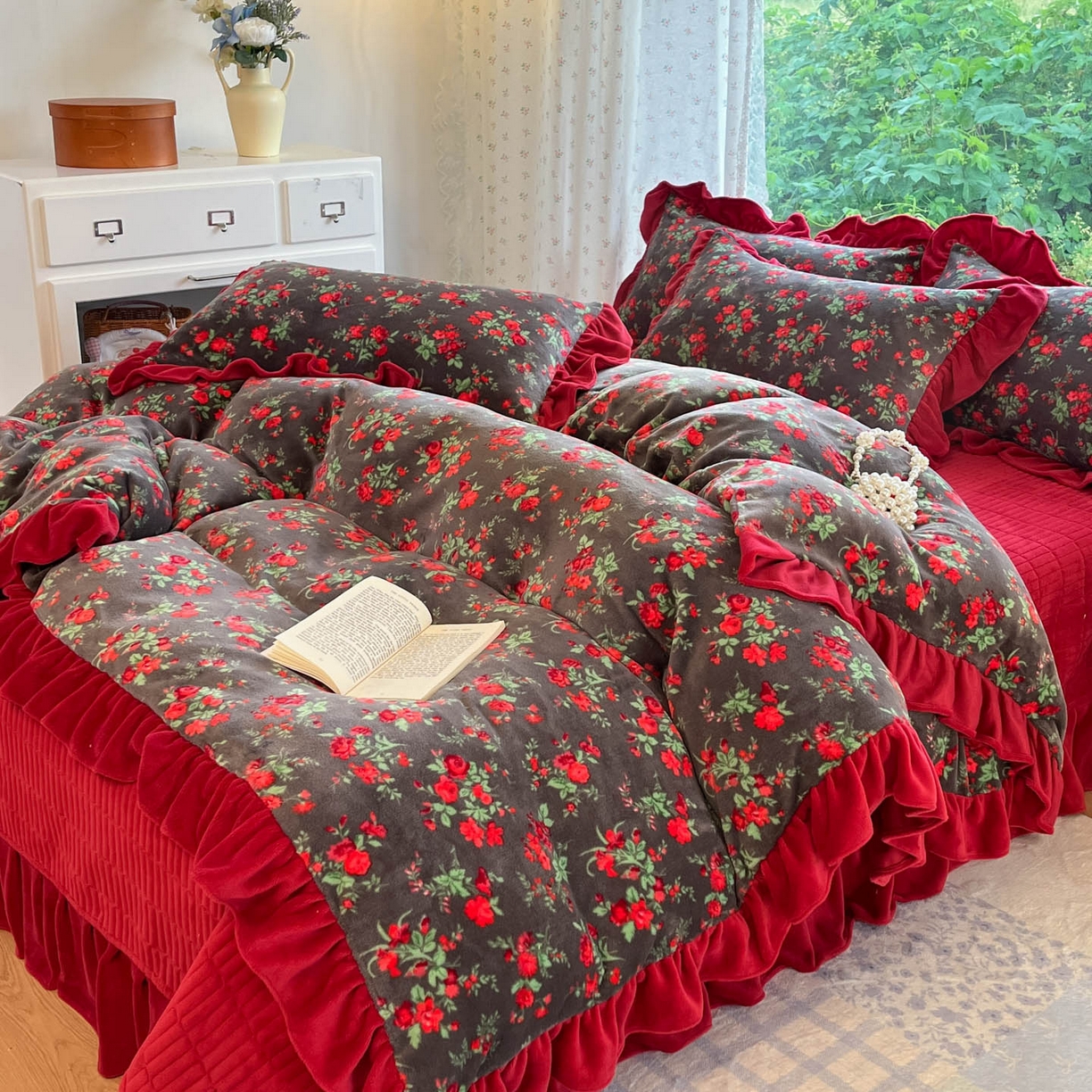 91家纺网 家纺一手货源 找家纺 牵依 2025新款韩版牛奶绒夹棉床盖四件套 玫瑰的故事