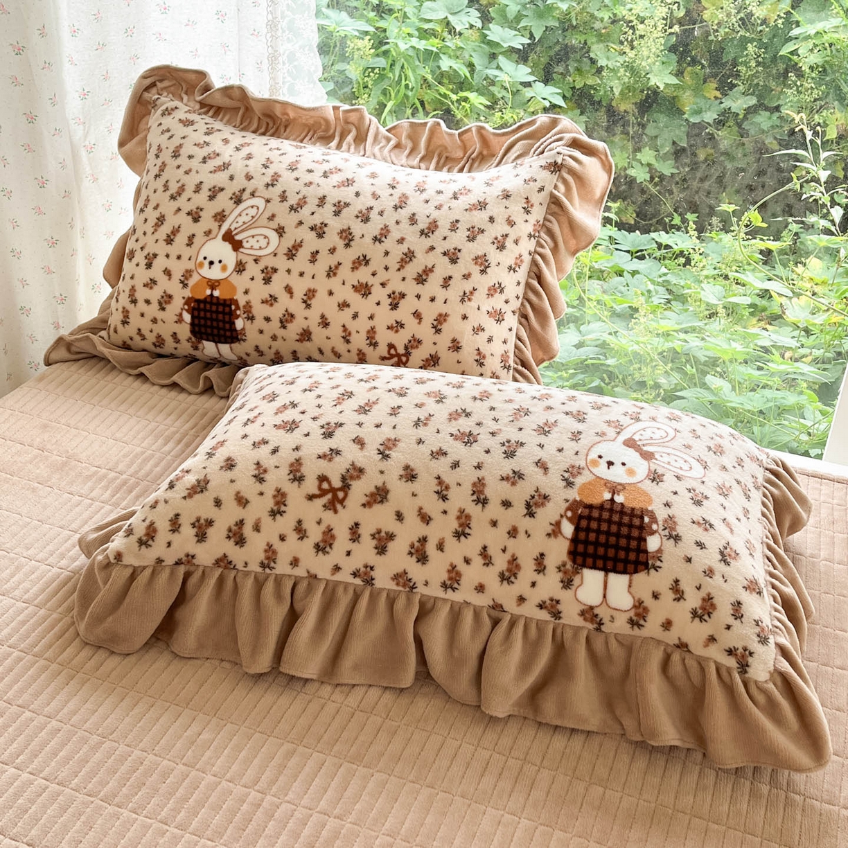 91家纺网 家纺一手货源 找家纺 牵依 2025新款韩版牛奶绒夹棉床盖四件套 田园兔