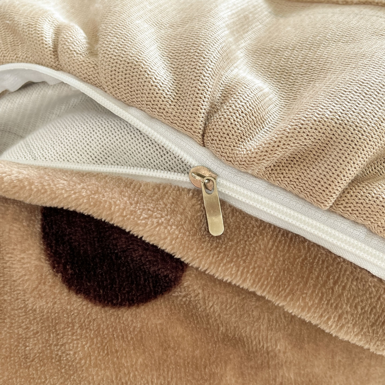 91家纺网 家纺一手货源 找家纺 牵依 2025新款韩版牛奶绒夹棉床盖四件套 圆梦咖