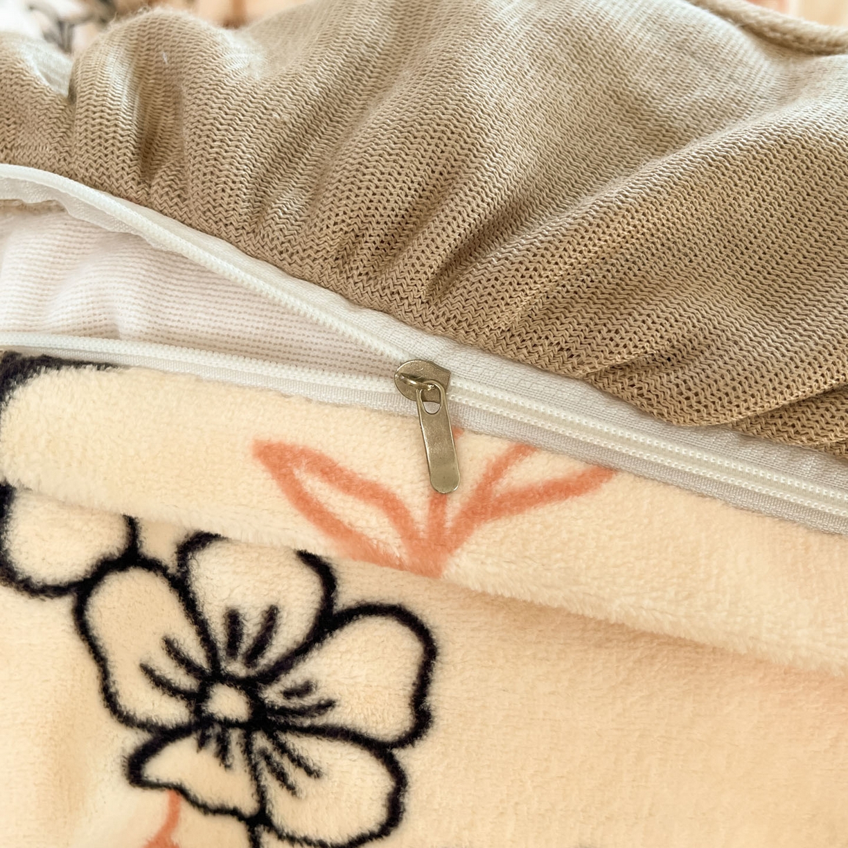 91家纺网 家纺一手货源 找家纺 牵依 2025新款韩版牛奶绒夹棉床盖四件套 枝繁叶茂