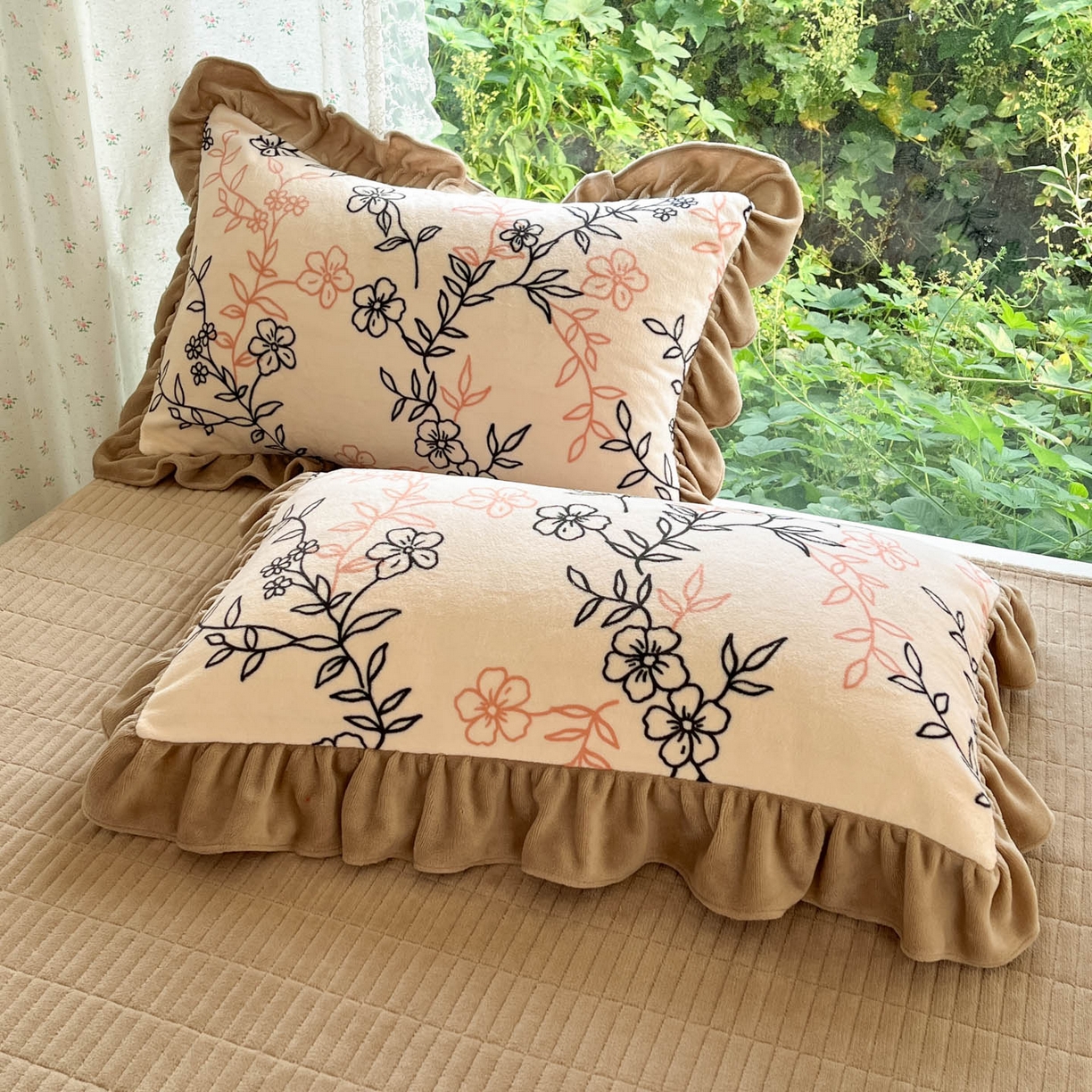 91家纺网 家纺一手货源 找家纺 牵依 2025新款韩版牛奶绒夹棉床盖四件套 枝繁叶茂