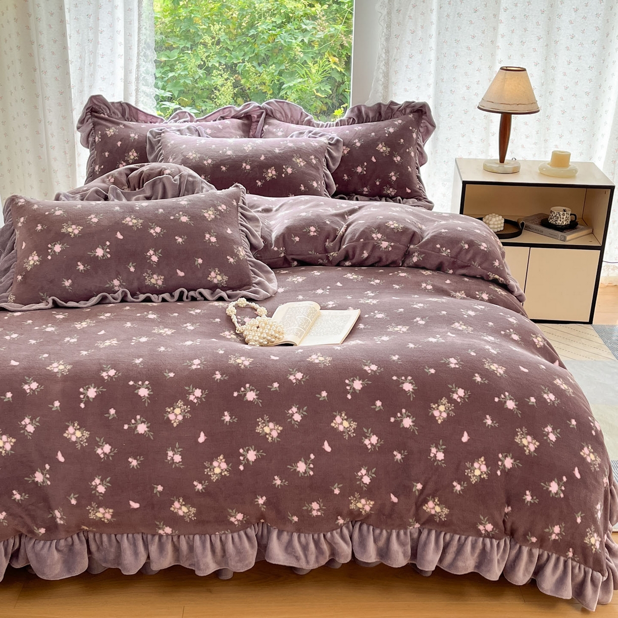 91家纺网 家纺一手货源 找家纺 牵依 2025新款韩版牛奶绒夹棉床盖四件套 紫香草