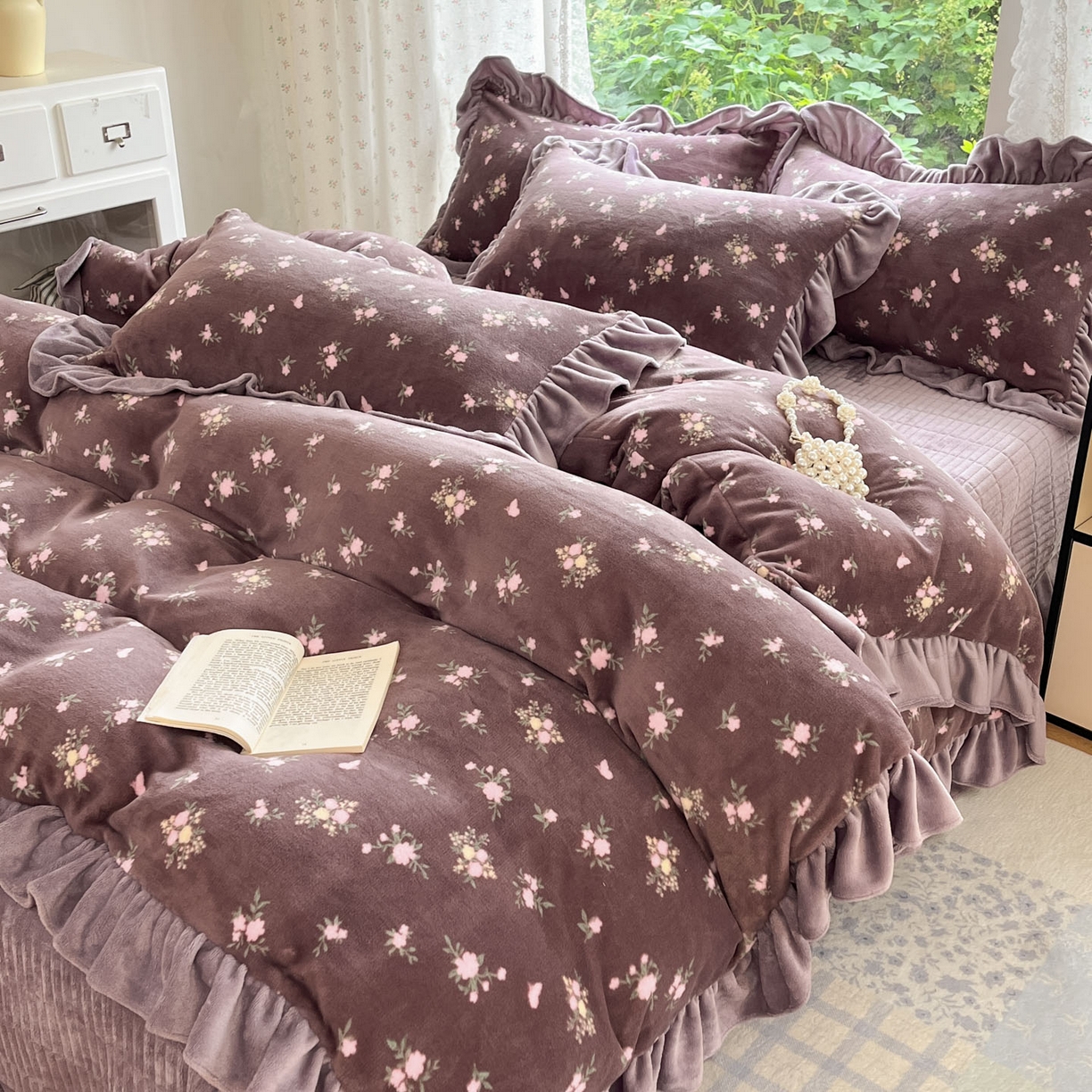 91家纺网 家纺一手货源 找家纺 牵依 2025新款韩版牛奶绒夹棉床盖四件套 紫香草