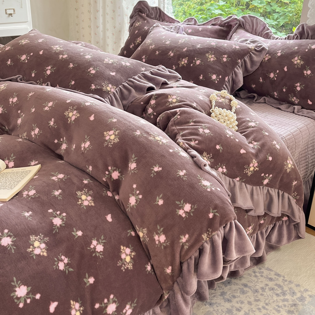 91家纺网 家纺一手货源 找家纺 牵依 2025新款韩版牛奶绒夹棉床盖四件套 紫香草