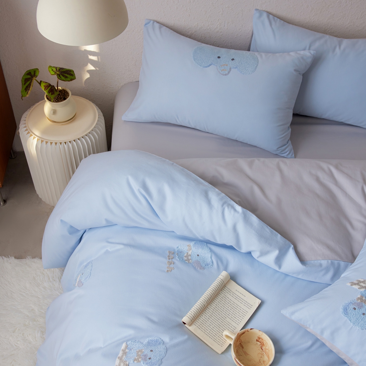 91家纺网 家纺一手货源 找家纺 （总）简纯主义 2025新款全棉磨毛毛巾绣绣花四件套-小象噜比