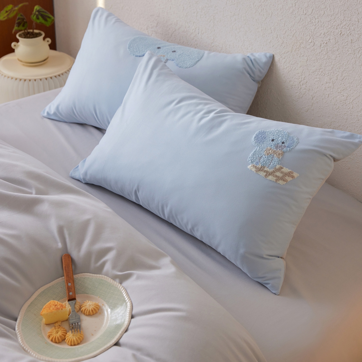 91家纺网 家纺一手货源 找家纺 （总）简纯主义 2025新款全棉磨毛毛巾绣绣花四件套-小象噜比