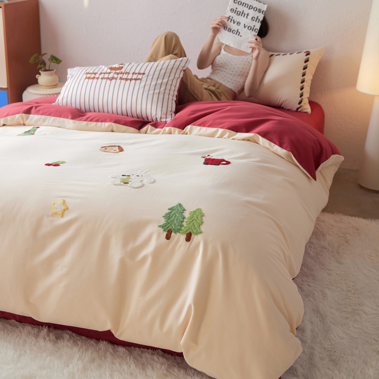91家纺网 家纺一手货源 找家纺 简纯主义 2025新款全棉磨毛毛巾绣绣花四件套-圣诞兔 圣诞兔-红