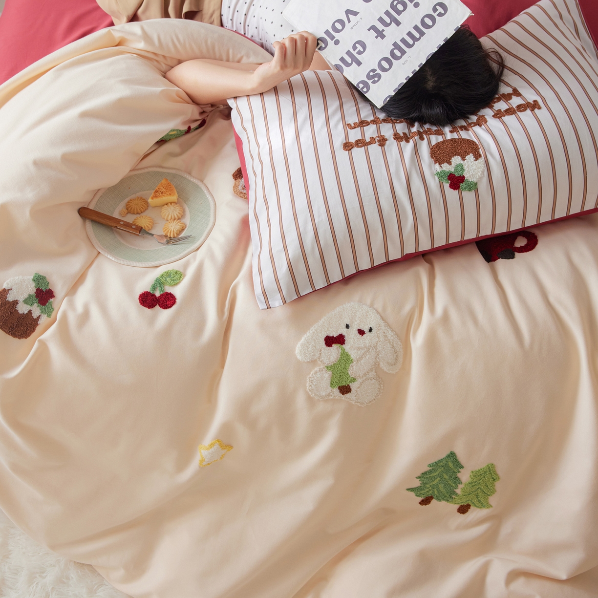 91家纺网 家纺一手货源 找家纺 简纯主义 2025新款全棉磨毛毛巾绣绣花四件套-圣诞兔 圣诞兔-红