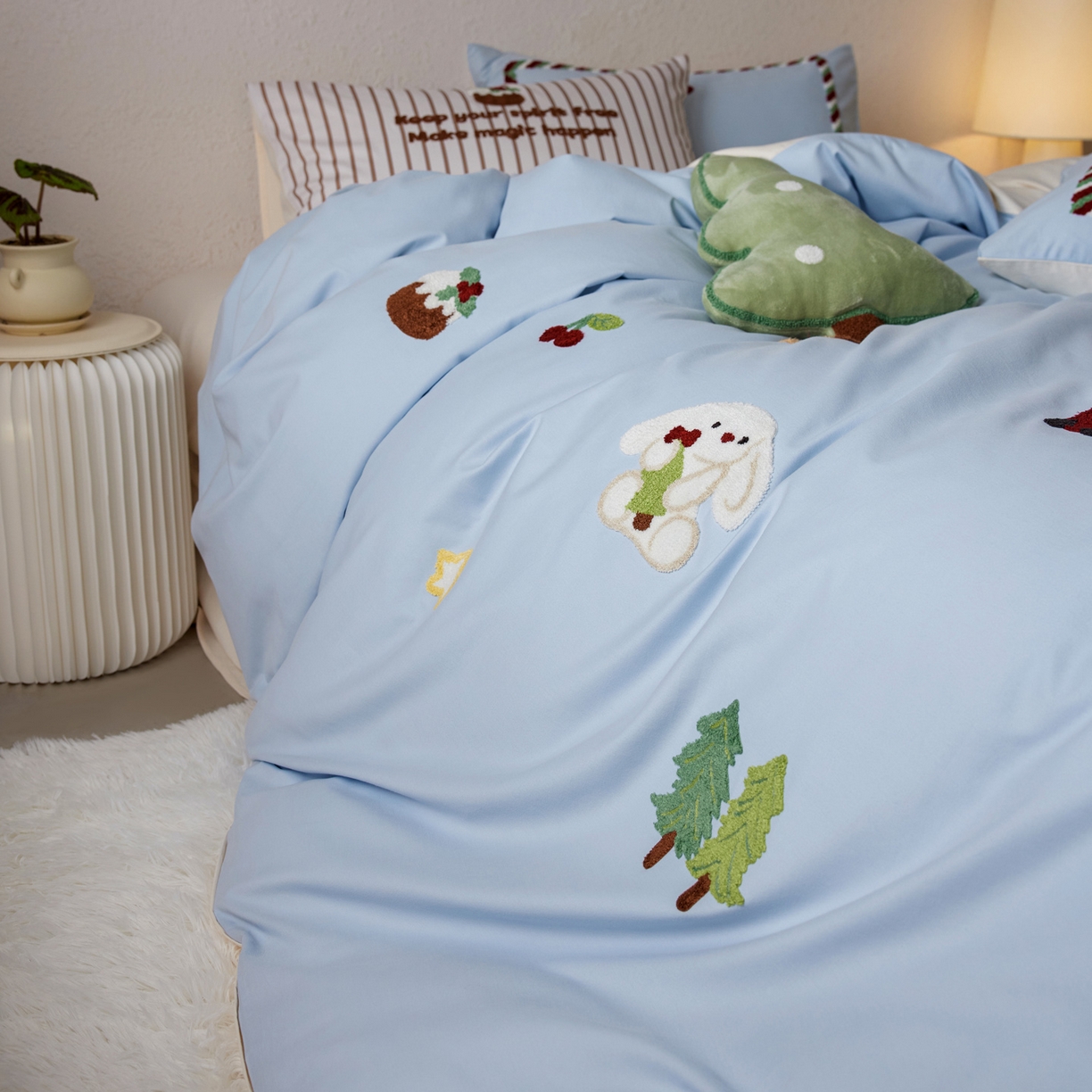 91家纺网 家纺一手货源 找家纺 简纯主义 2025新款全棉磨毛毛巾绣绣花四件套-圣诞兔 圣诞兔-蓝