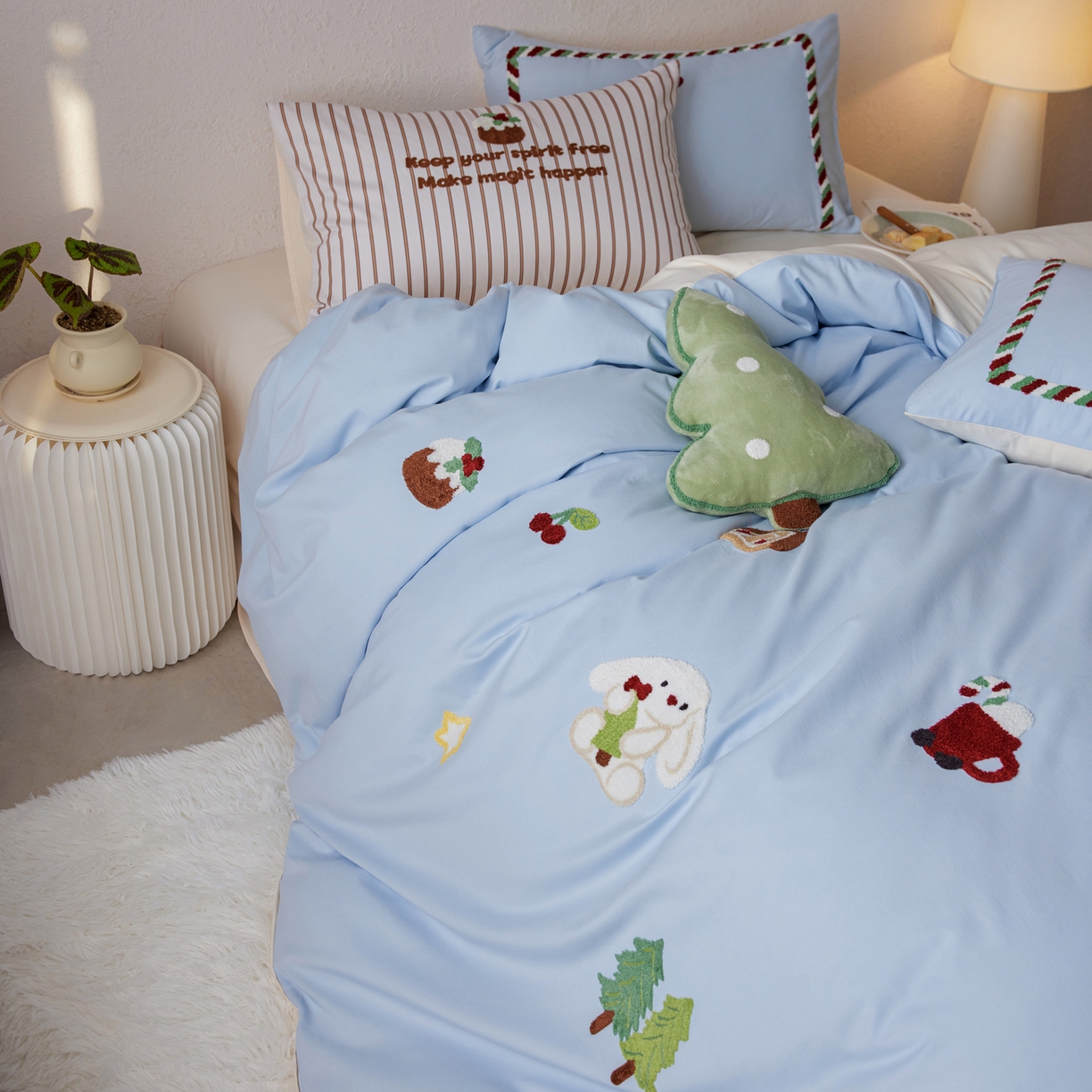 91家纺网 家纺一手货源 找家纺 简纯主义 2025新款全棉磨毛毛巾绣绣花四件套-圣诞兔 圣诞兔-蓝