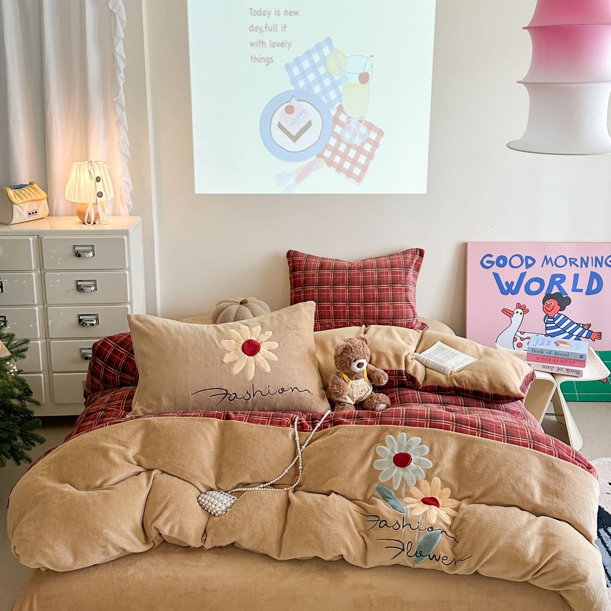 91家纺网 家纺一手货源 找家纺 （总）觅糖家纺 2025新款牛奶绒卡通贴布绣系列四件套