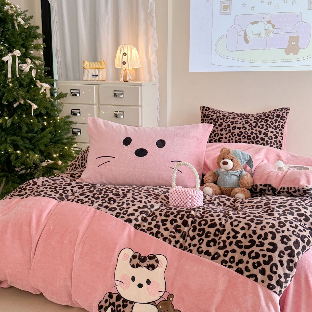 91家纺网 家纺一手货源 找家纺 （总）觅糖家纺 2025新款牛奶绒卡通贴布绣系列四件套