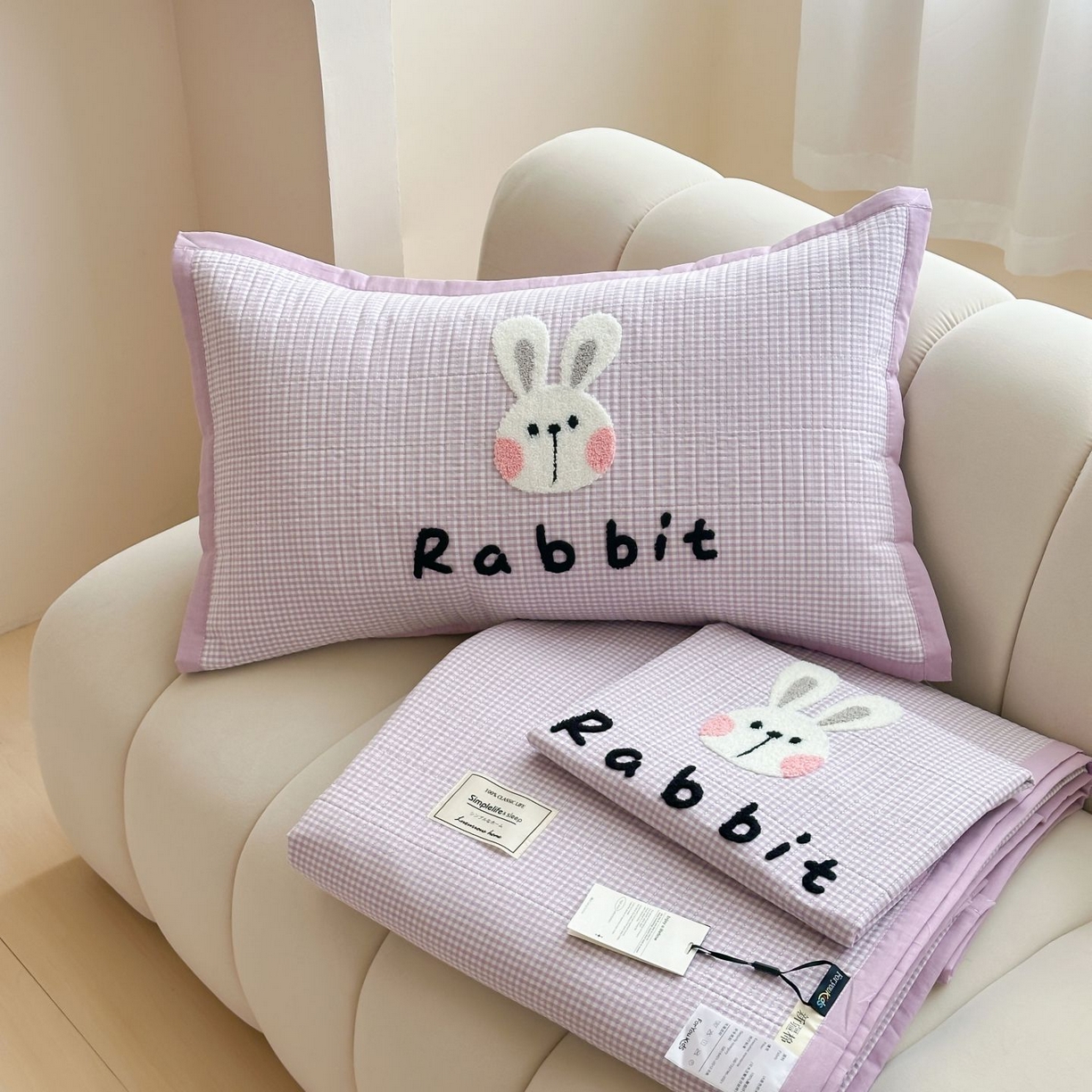 91家纺网 家纺一手货源 找家纺 觅糖家纺 2025新款色织水洗棉毛巾绣床盖四件套 小白兔