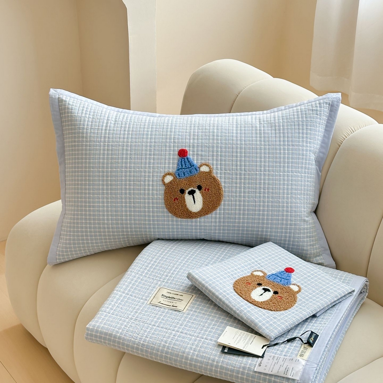 91家纺网 家纺一手货源 找家纺 觅糖家纺 2025新款色织水洗棉毛巾绣床盖四件套 帽子熊