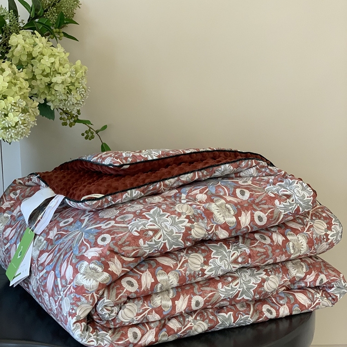 91家纺网 家纺一手货源 找家纺 汇庭 2025秋冬新款·幸运双豆春秋被系列 蔓德琳红