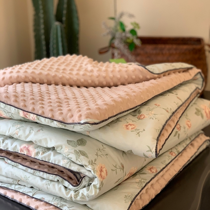 91家纺网 家纺一手货源 找家纺 汇庭 2025秋冬新款·幸运双豆春秋被系列 玫瑰日记