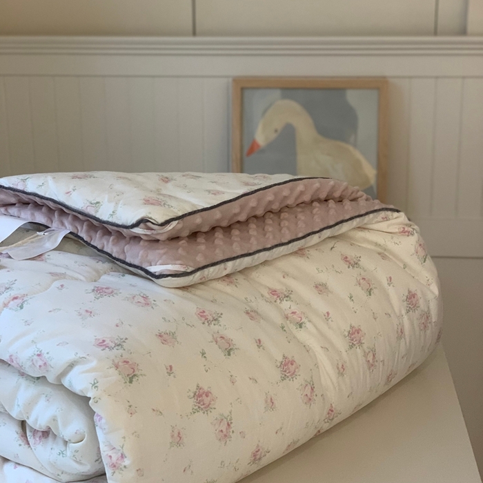 91家纺网 家纺一手货源 找家纺 汇庭 2025秋冬新款·幸运双豆春秋被系列 若兮粉