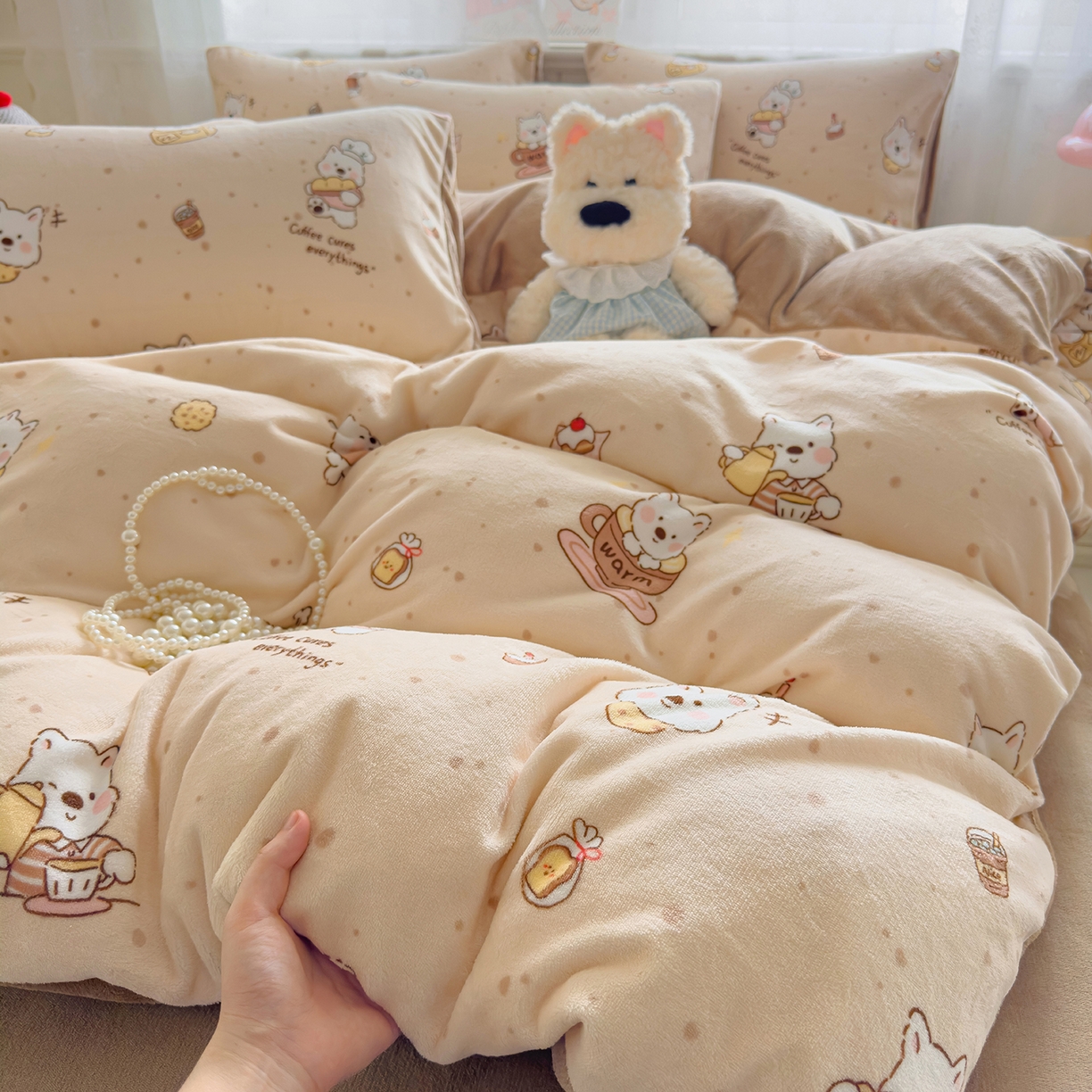 91家纺网 家纺一手货源 找家纺 灿哈家纺 2025新款200g加厚款小清新牛奶绒印花四件套