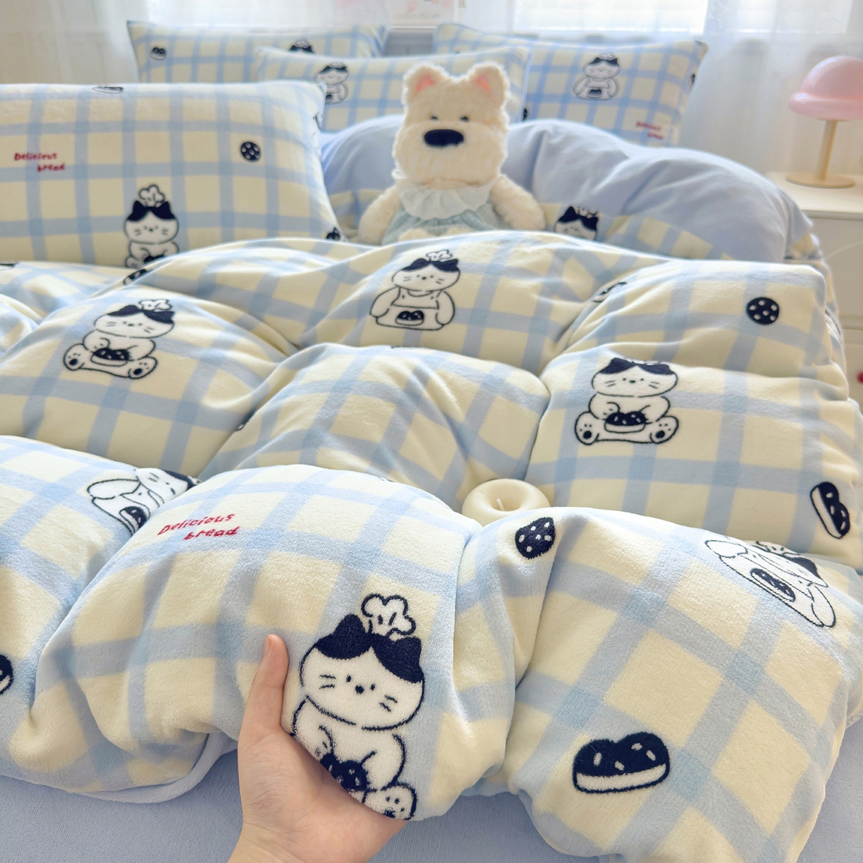 91家纺网 家纺一手货源 找家纺 灿哈家纺 2025新款200g加厚款小清新牛奶绒印花四件套