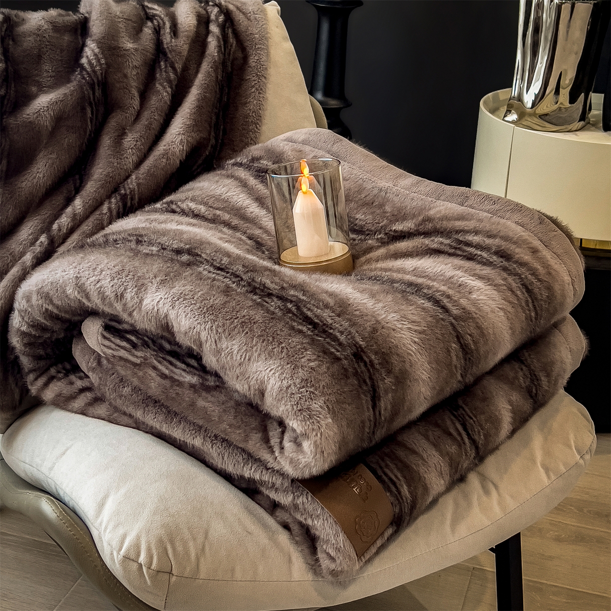 91家纺网 家纺一手货源 找家纺 （总）慕木家纺 2025新款轻奢大金貂拉链毛毯被雪山飞狐系列