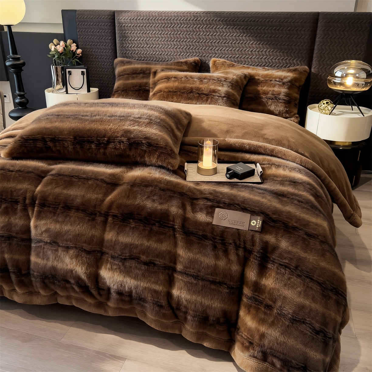 91家纺网 家纺一手货源 找家纺 慕木家纺 2025新款轻奢大金貂拉链毛毯被雪山飞狐系列 雪山飞狐-棕咖