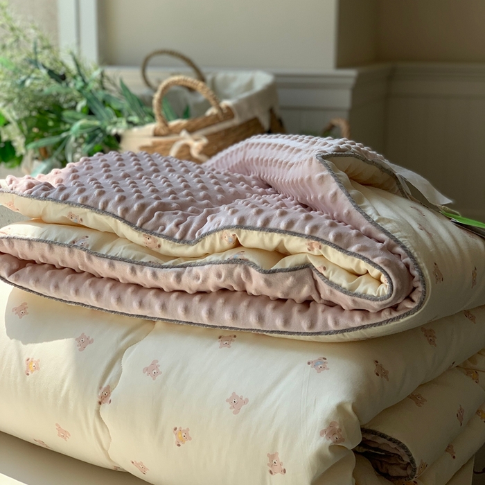 91家纺网 家纺一手货源 找家纺 汇庭 2025秋冬新款·幸运双豆春秋被系列 小奶熊