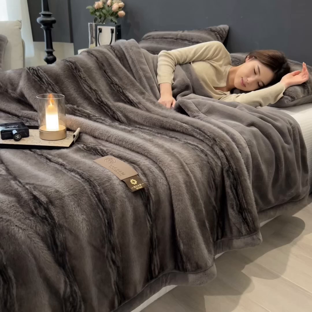 91家纺网 家纺一手货源 找家纺 慕木家纺 2025新款轻奢大金貂拉链毛毯被雪山飞狐系列 雪山飞狐-莫尼灰