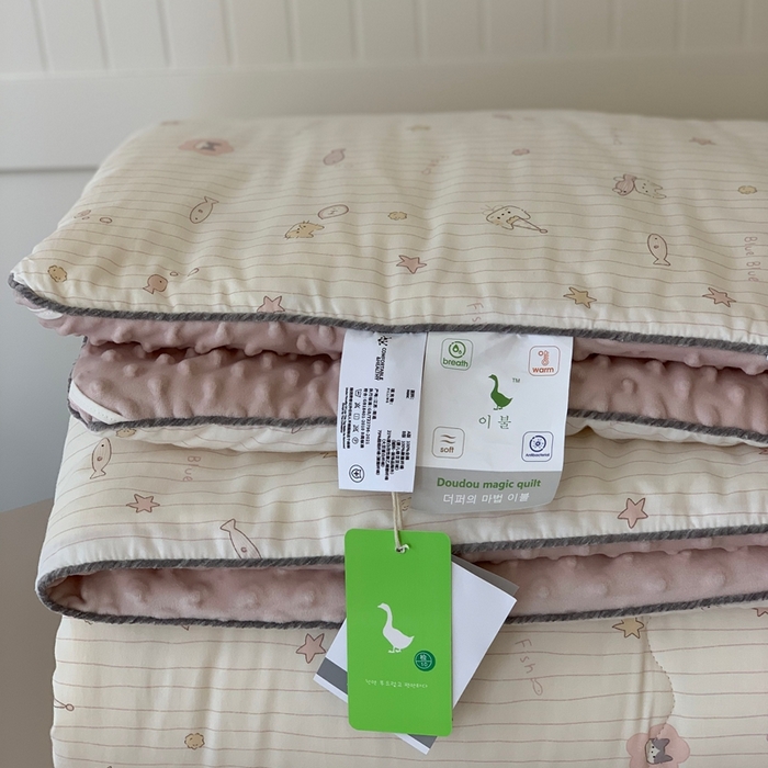 91家纺网 家纺一手货源 找家纺 汇庭 2025秋冬新款·幸运双豆春秋被系列 小鱼儿粉