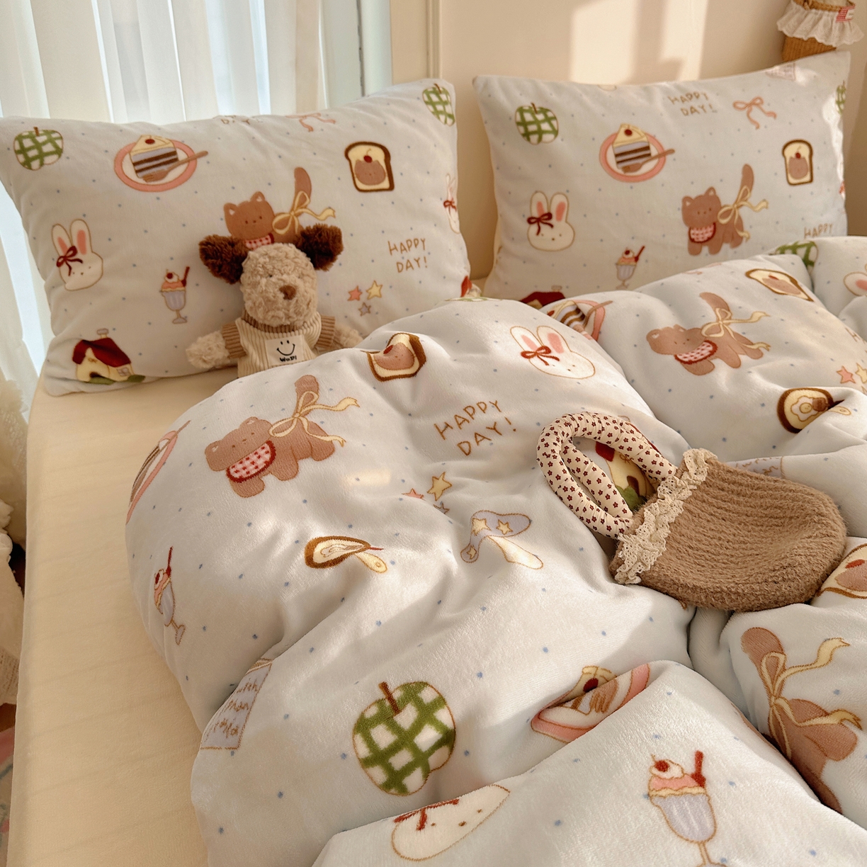 91家纺网 家纺一手货源 找家纺 耀达家居 爆款2025新款ins小清新少女奶油卡通可爱加厚200克牛奶绒四件套 猫猫烘焙屋