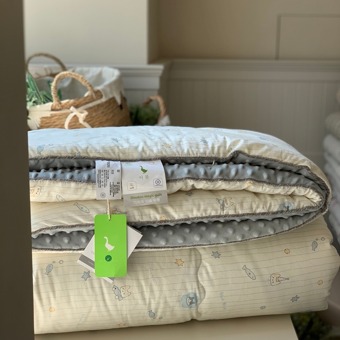 91家纺网 家纺一手货源 找家纺 汇庭 2025秋冬新款·幸运双豆春秋被系列 小鱼儿蓝