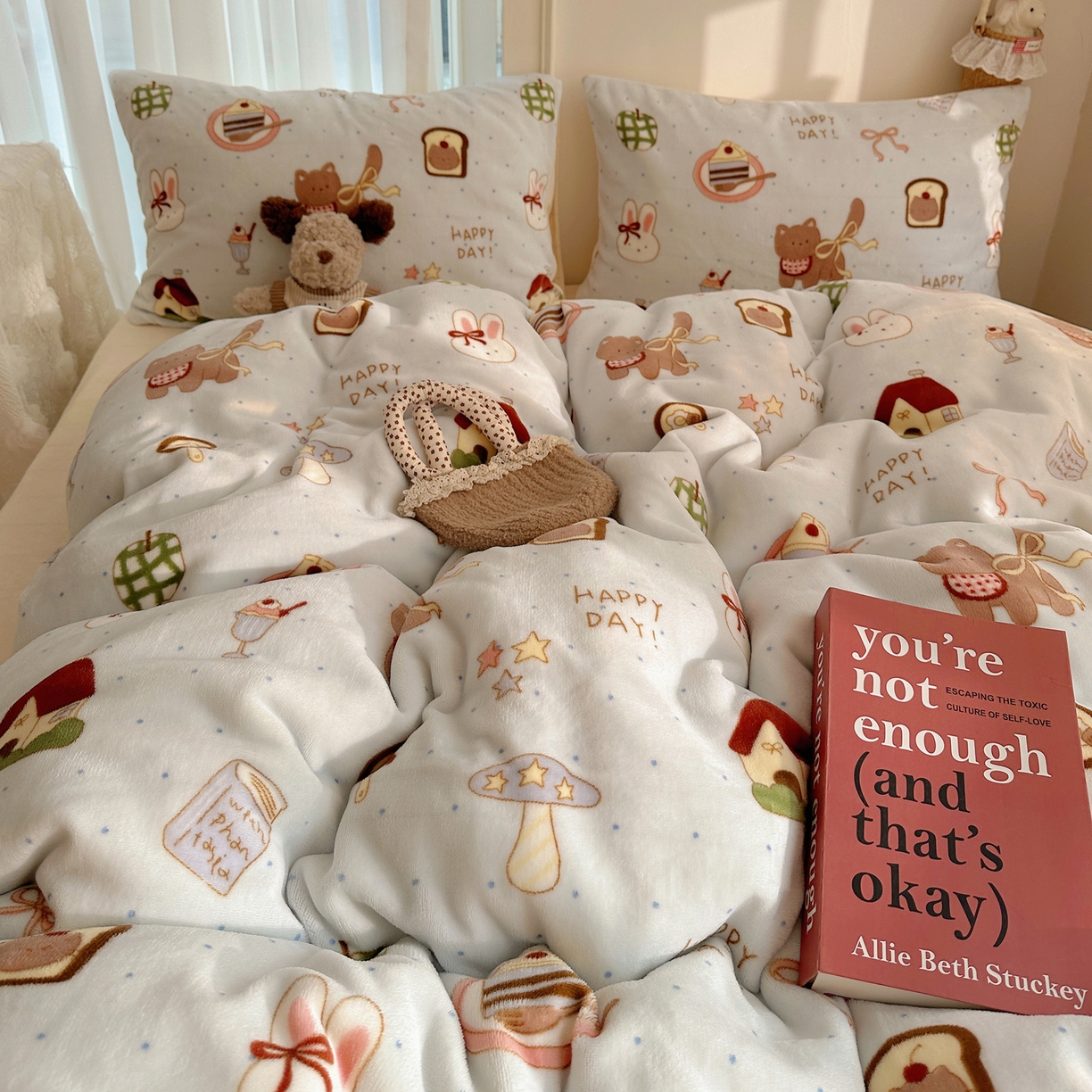 91家纺网 家纺一手货源 找家纺 耀达家居 爆款2025新款ins小清新少女奶油卡通可爱加厚200克牛奶绒四件套 猫猫烘焙屋