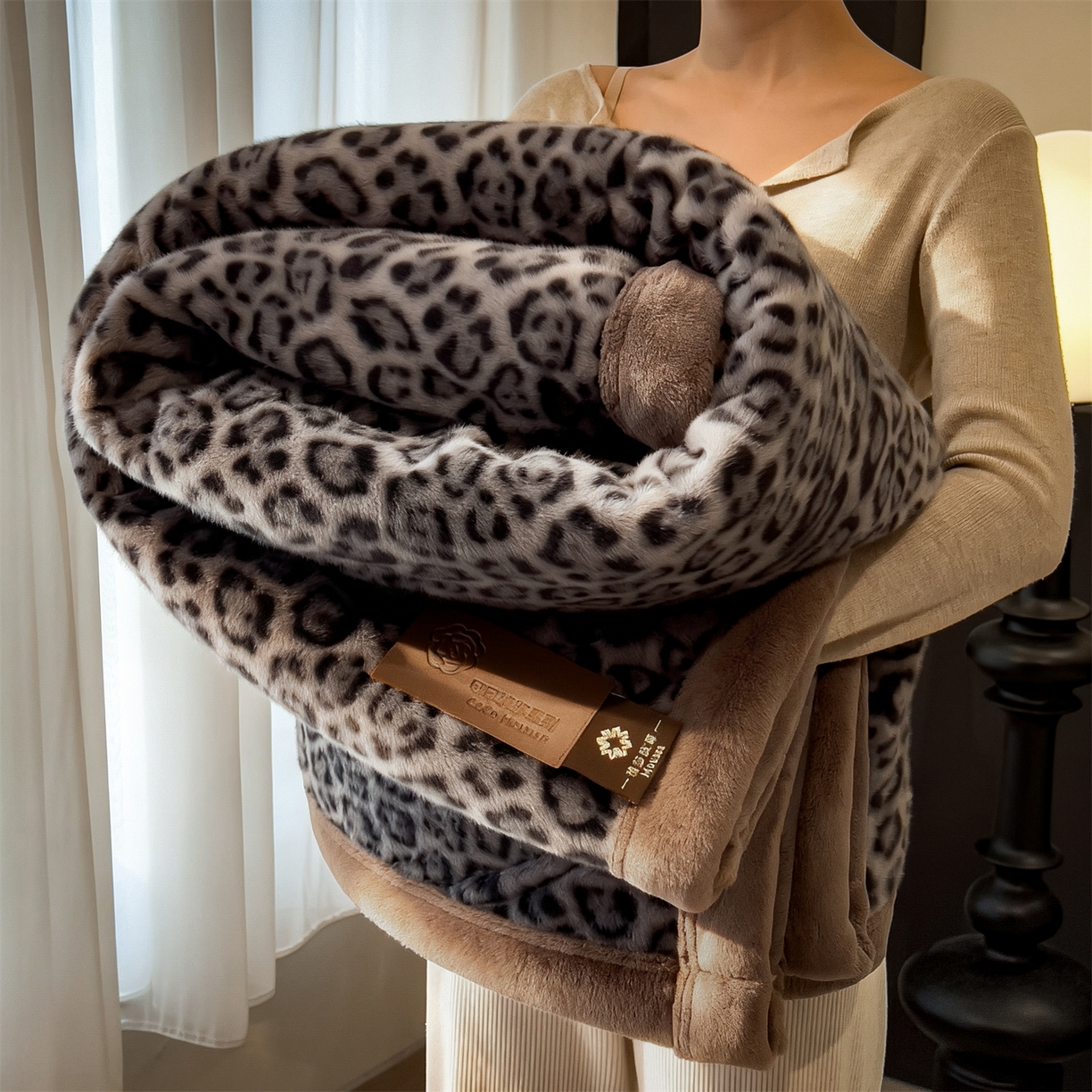 91家纺网 家纺一手货源 找家纺 慕木家纺 2025新款轻奢水貂拉链毛毯可可慕莎系列 可可慕莎-魅影蓝灰