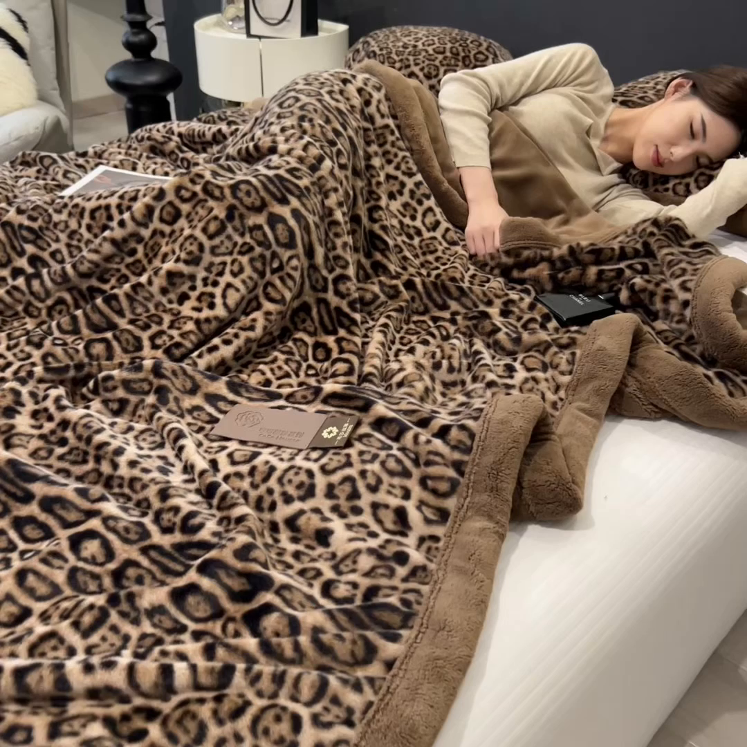 91家纺网 家纺一手货源 找家纺 慕木家纺 2025新款轻奢水貂拉链毛毯可可慕莎系列 可可慕莎-魅影棕咖