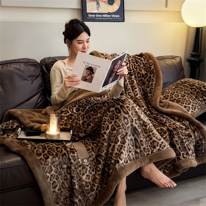 91家纺网 家纺一手货源 找家纺 （总）慕木家纺 2025新款轻奢水貂拉链毛毯可可慕莎系列