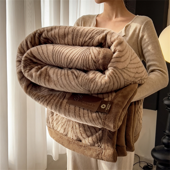 91家纺网 家纺一手货源 找家纺 （总）慕木家纺 2025新款轻奢水貂拉链毛毯可可慕莎系列