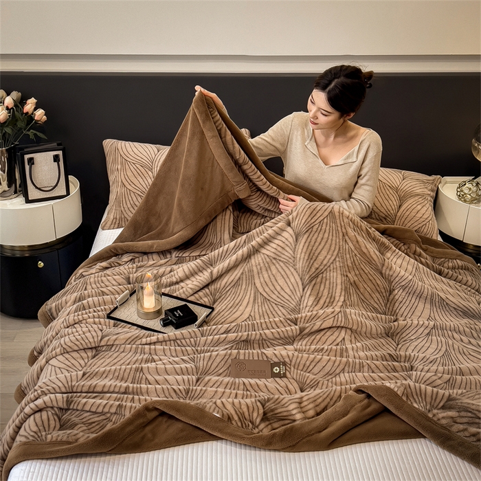 91家纺网 家纺一手货源 找家纺 （总）慕木家纺 2025新款轻奢水貂拉链毛毯可可慕莎系列