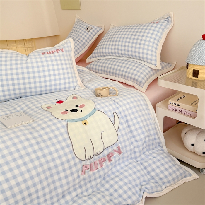 91家纺网 家纺一手货源 找家纺 （总）艾特你 2025新款200克全工艺高克重牛奶绒贴布绣大包边四件套