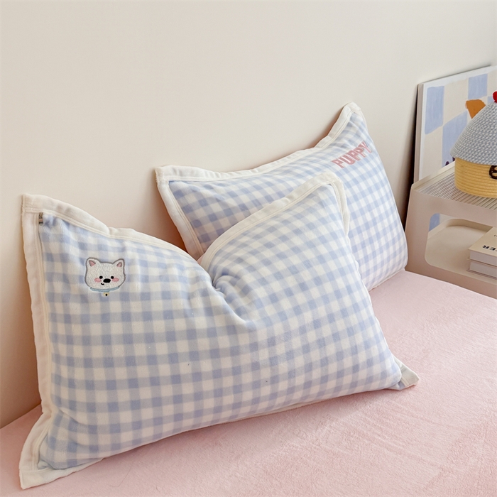 91家纺网 家纺一手货源 找家纺 （总）艾特你 2025新款200克全工艺高克重牛奶绒贴布绣大包边四件套