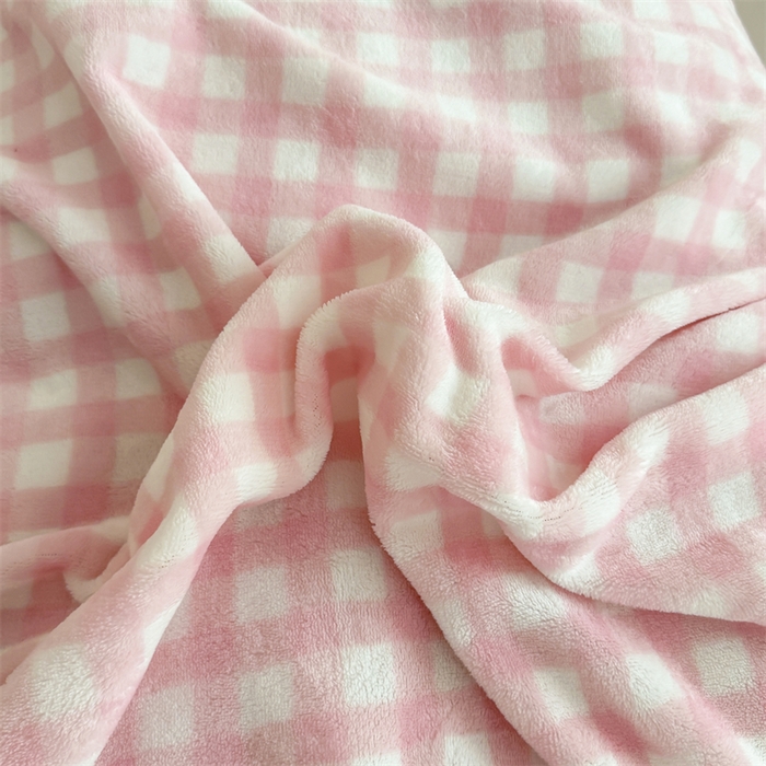 91家纺网 家纺一手货源 找家纺 艾特你 2025新款200克全工艺高克重牛奶绒贴布绣大包边四件套 小黑猫