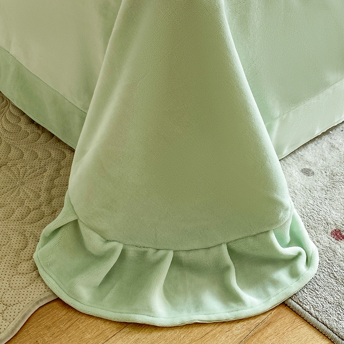 91家纺网 家纺一手货源 找家纺 棉生活家纺 2025新款卡通牛奶绒贴布绣系列四件套 香蕉 绿