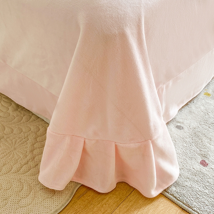 91家纺网 家纺一手货源 找家纺 棉生活家纺 2025新款卡通牛奶绒贴布绣系列四件套 乖乖兔 粉