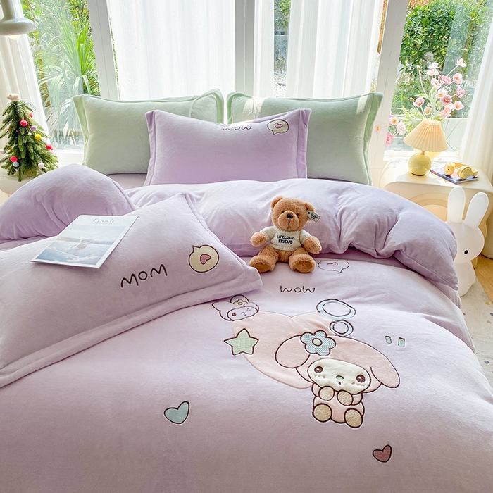 91家纺网 家纺一手货源 找家纺 棉生活家纺 2025新款卡通牛奶绒贴布绣系列四件套 乖乖兔 紫