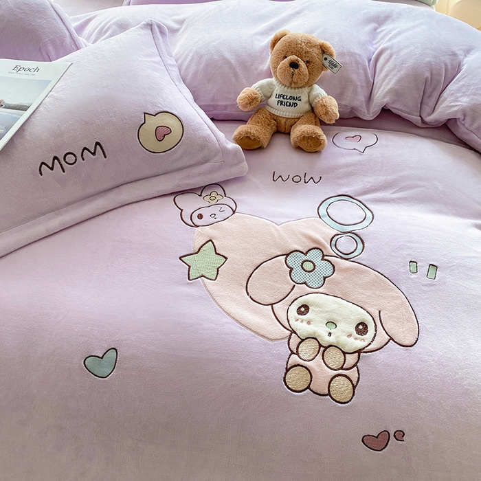 91家纺网 家纺一手货源 找家纺 棉生活家纺 2025新款卡通牛奶绒贴布绣系列四件套 乖乖兔 紫