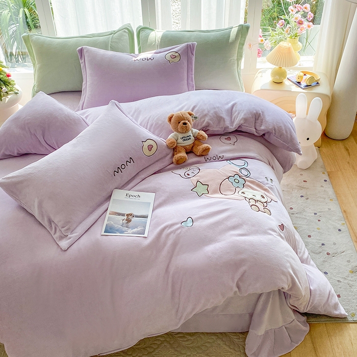 91家纺网 家纺一手货源 找家纺 棉生活家纺 2025新款卡通牛奶绒贴布绣系列四件套 乖乖兔 紫