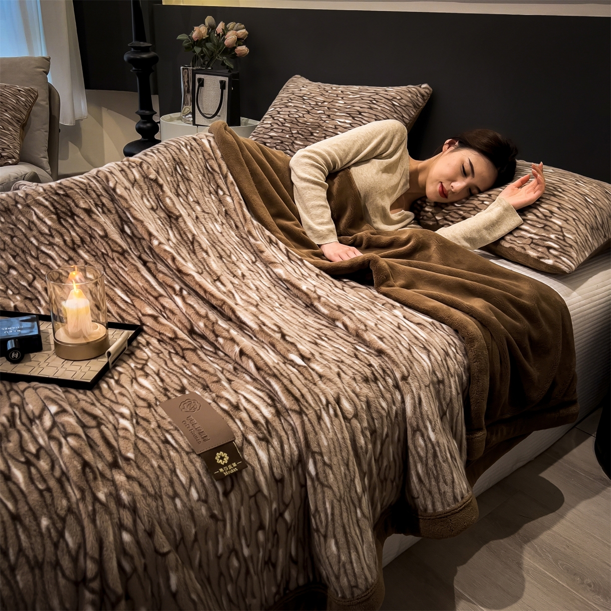 91家纺网 家纺一手货源 找家纺 慕木家纺 2025新款轻奢水貂四件套可可慕莎系列 可可慕莎-绮罗金棕