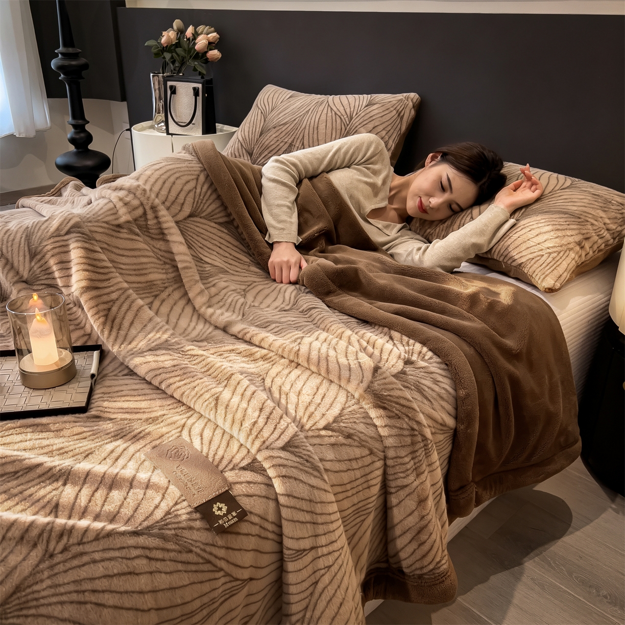 91家纺网 家纺一手货源 找家纺 慕木家纺 2025新款轻奢水貂四件套可可慕莎系列 可可慕莎-金棕叶