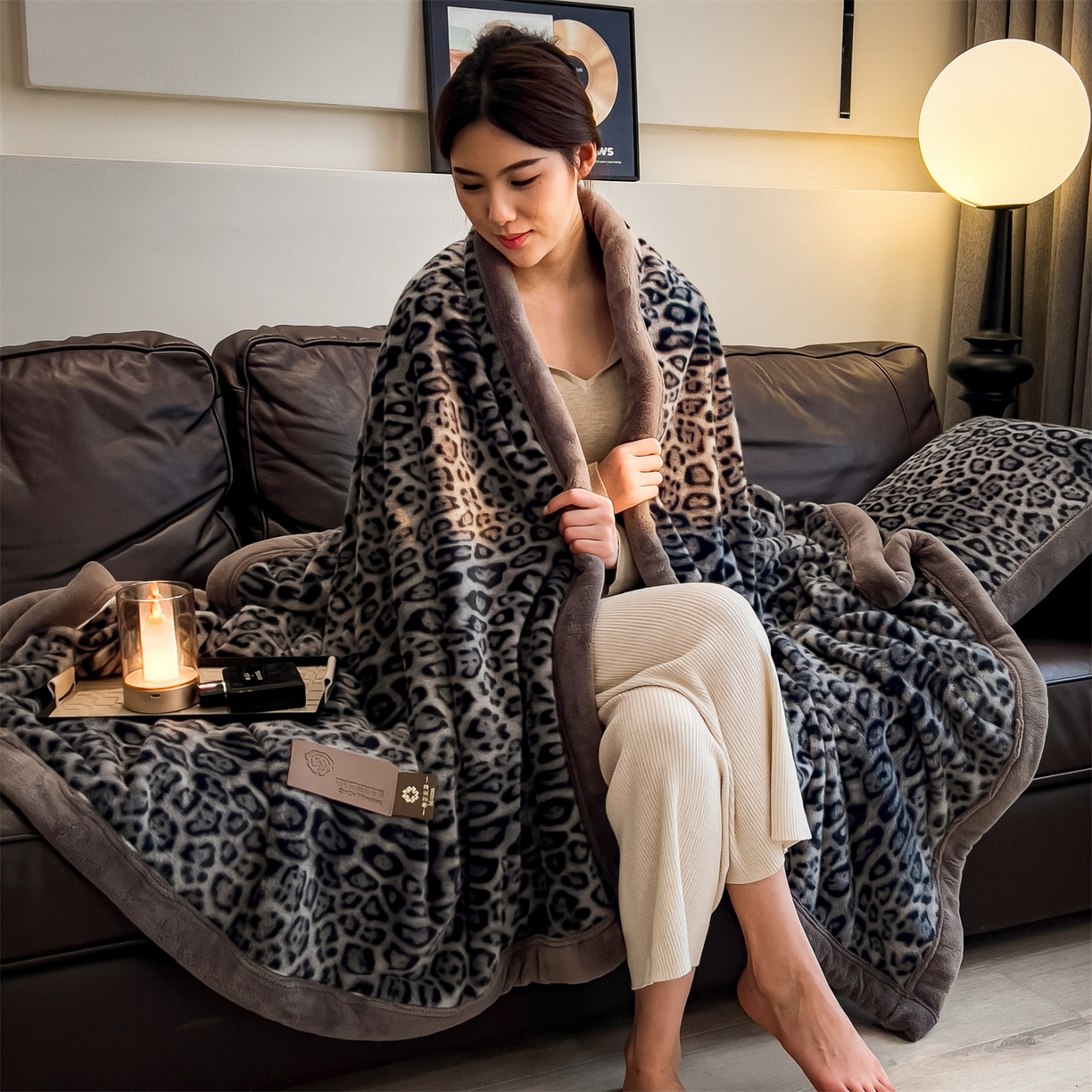 91家纺网 家纺一手货源 找家纺 慕木家纺 2025新款轻奢水貂四件套可可慕莎系列 可可慕莎-魅影蓝灰