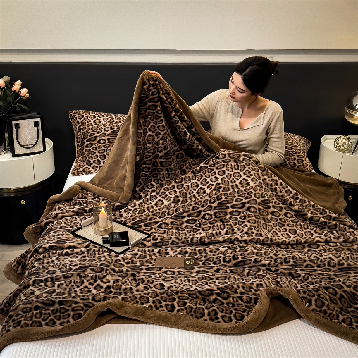 91家纺网 家纺一手货源 找家纺 慕木家纺 2025新款轻奢水貂四件套可可慕莎系列 可可慕莎-魅影棕咖