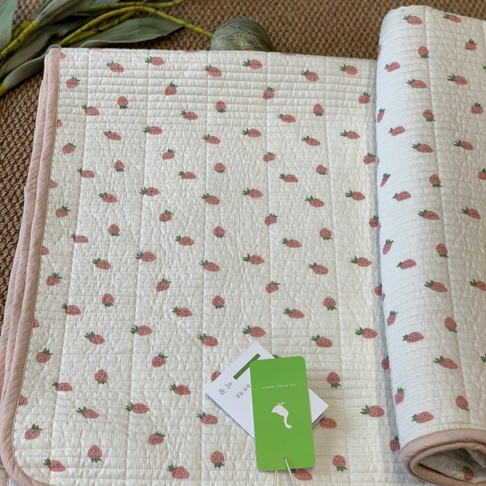 91家纺网 家纺一手货源 找家纺 汇庭 2025新款·慕斯单品床盖系列 草莓乐园